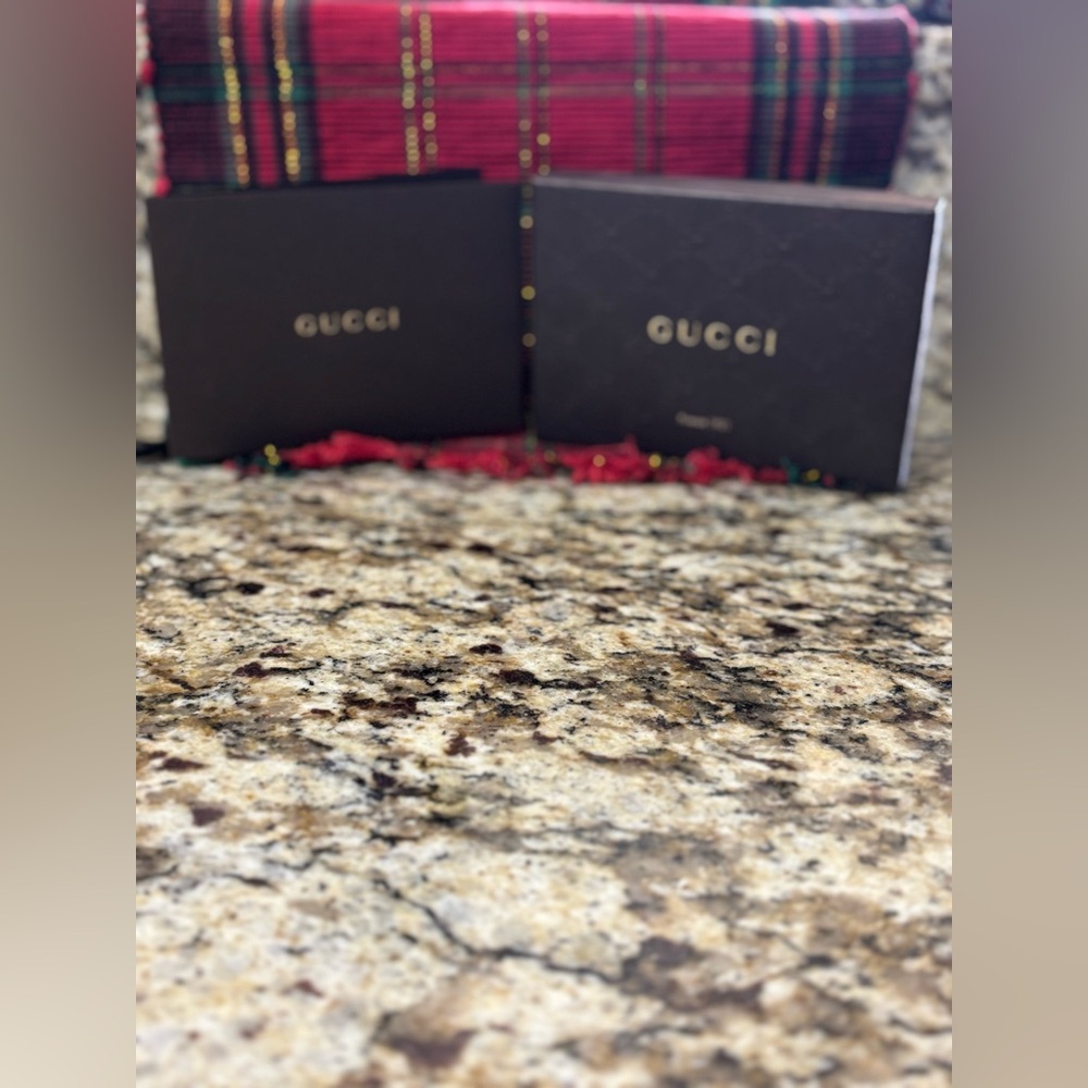 Brown Gucci Box with Card - Picture 2 of 2